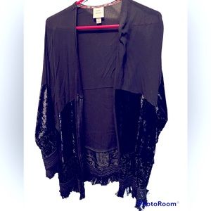 Knox Rose Sz M, black multi textured jacket.